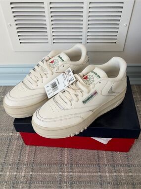 Reebok Black and Red Shoe Box with Size Label
